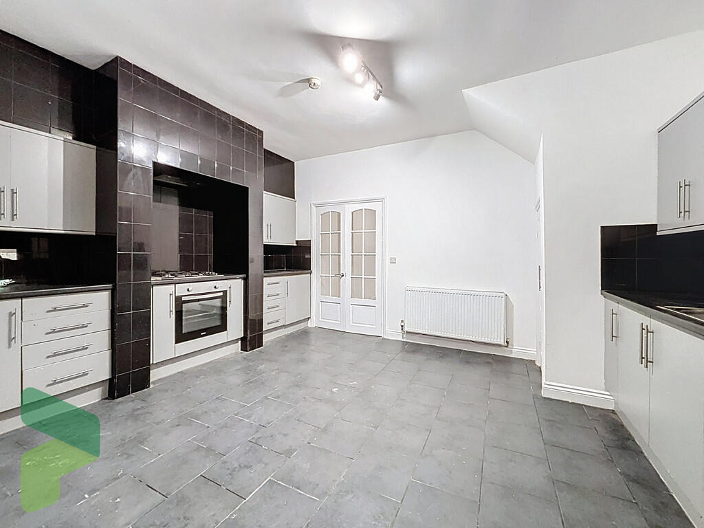 Fitted Dining Kit...