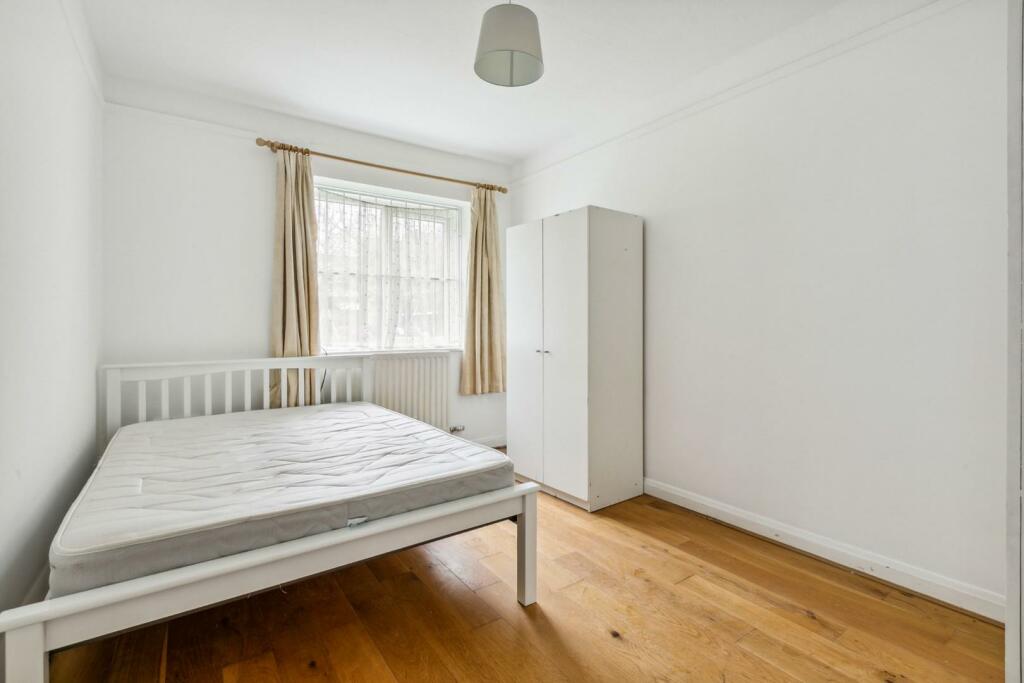 Bedroom 1.jpg