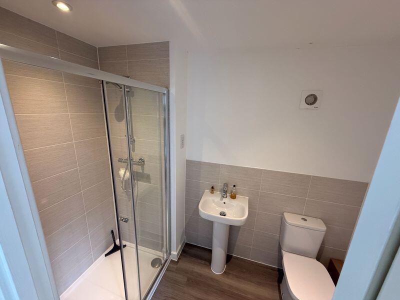 Ensuite Shower Room to Bedroom 2
