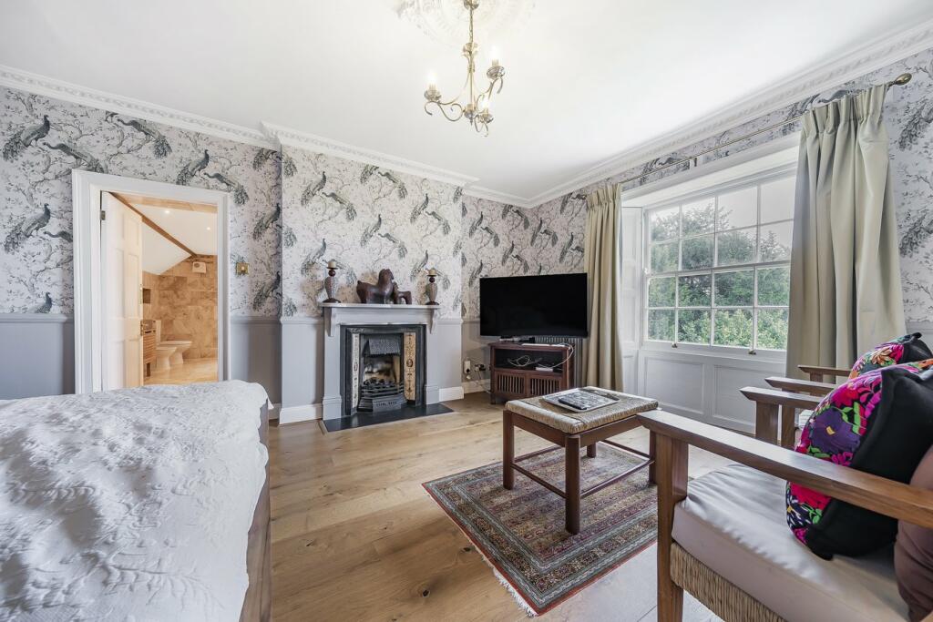 Principal suite
