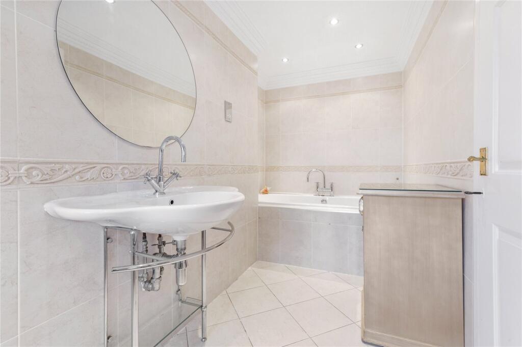Principal Ensuite