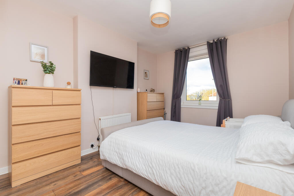 41 Green Road Paisley L -1