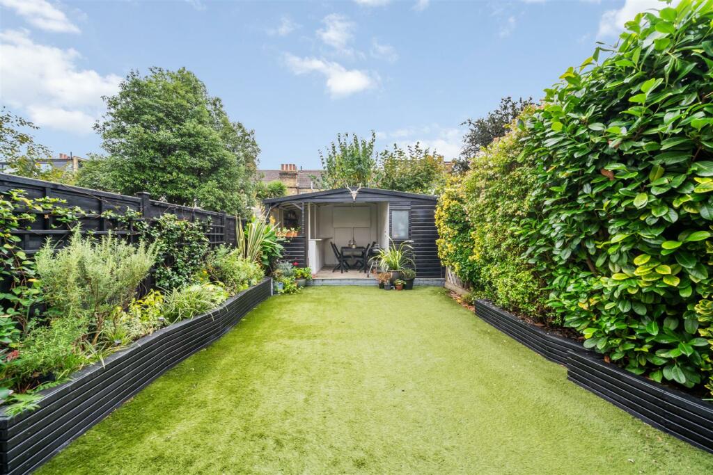 West Facing Landscaped Garden