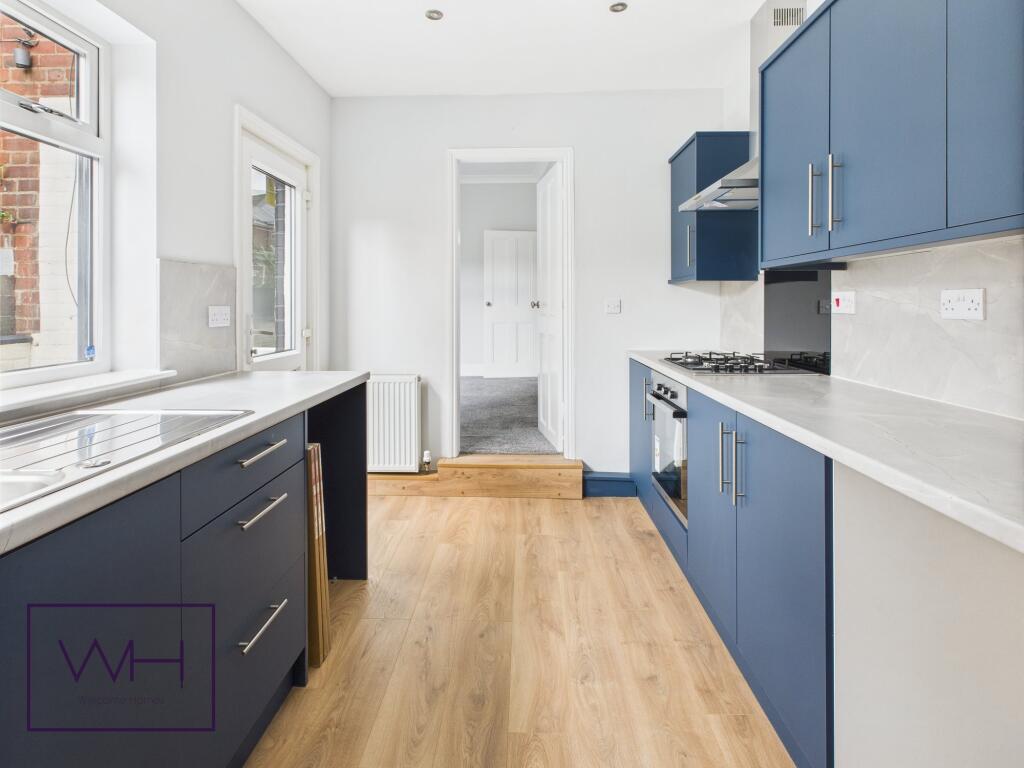 CAM03785G0-PR0268-ST