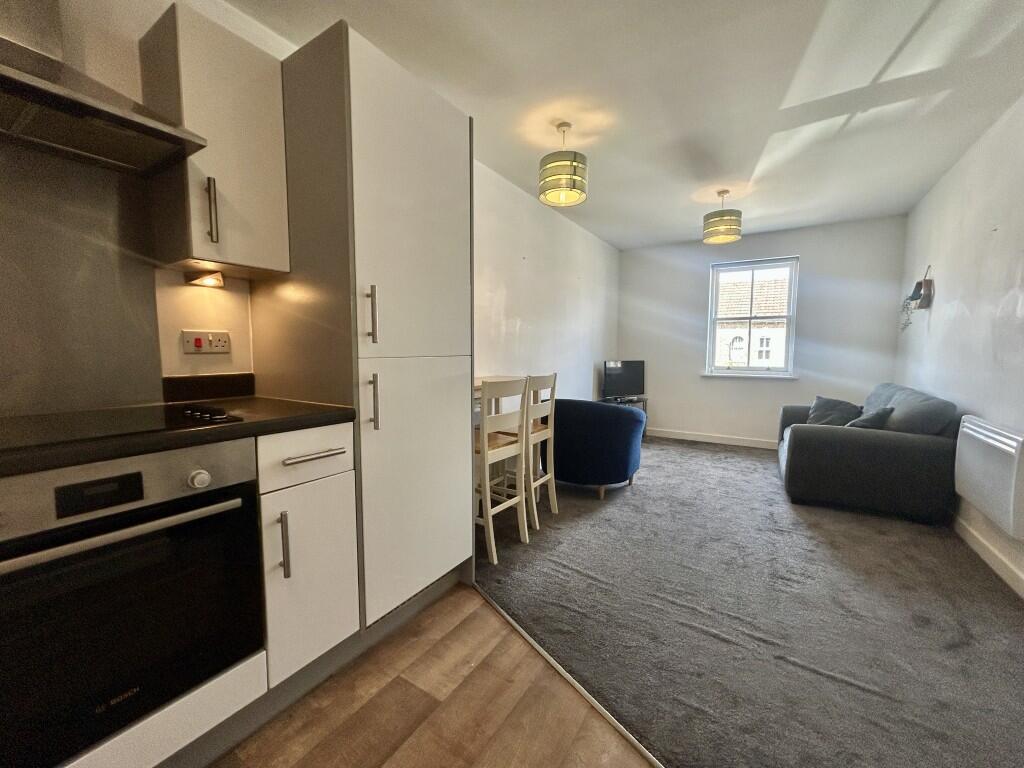 3  Medium  T202508131134.jpg