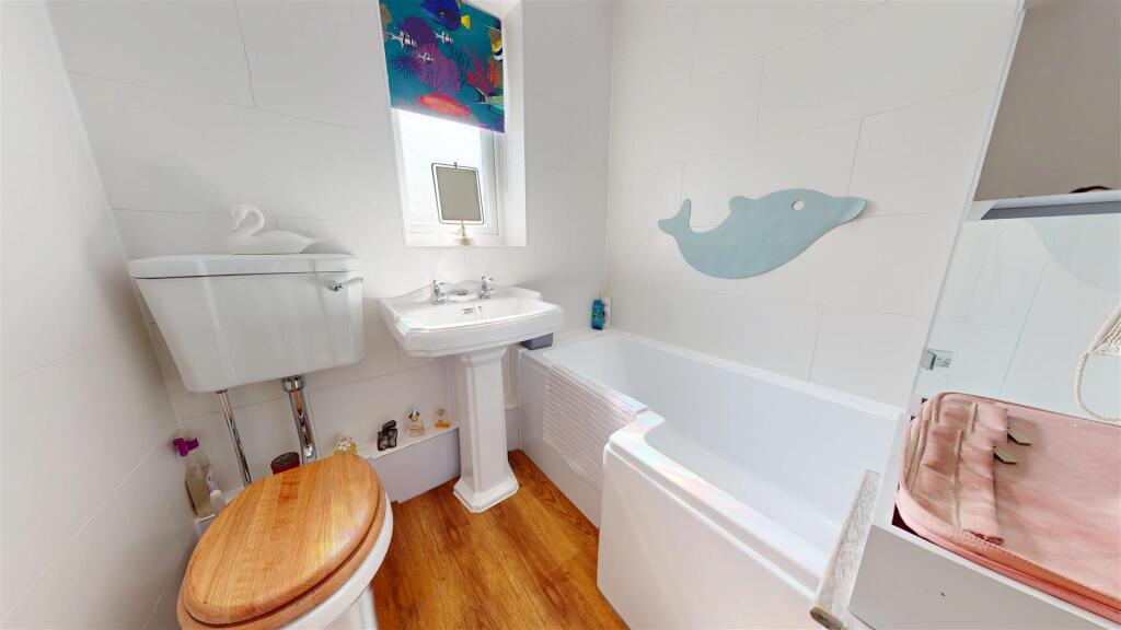 Marsland Grove Bathroom