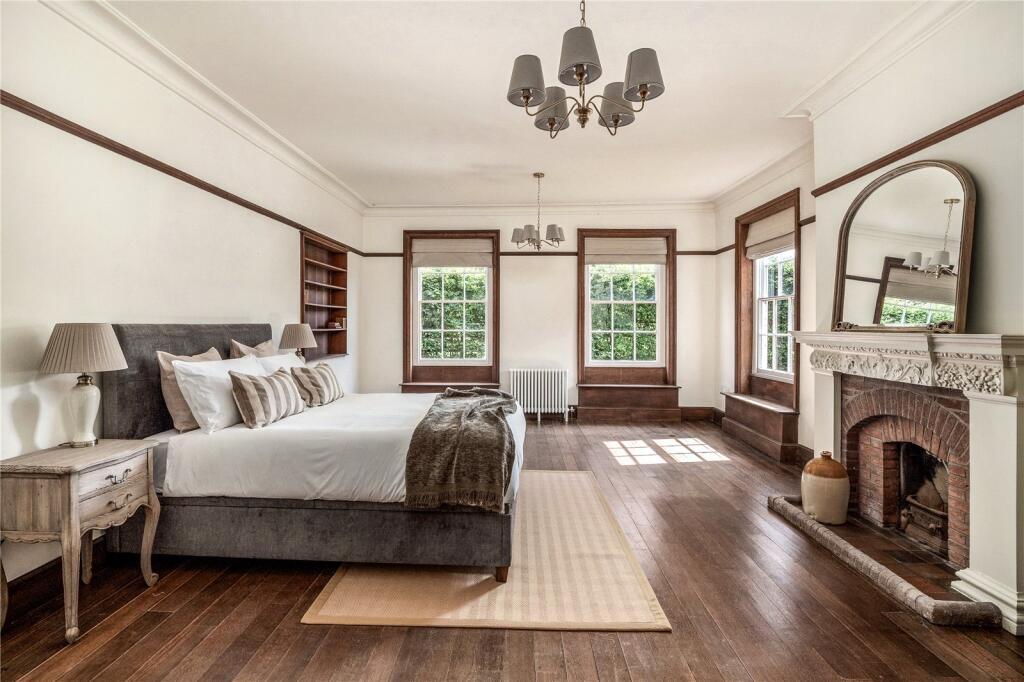 Bedroom/Sitting Room