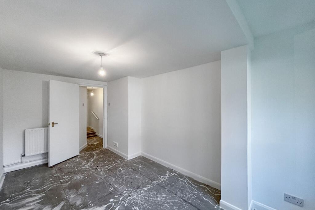 76a Meeting House Lane, Peckham, London SE15 2TX