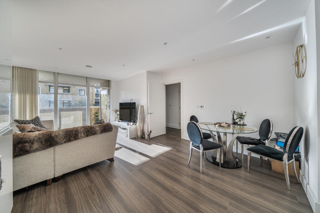 1358941-7-68d40f8...