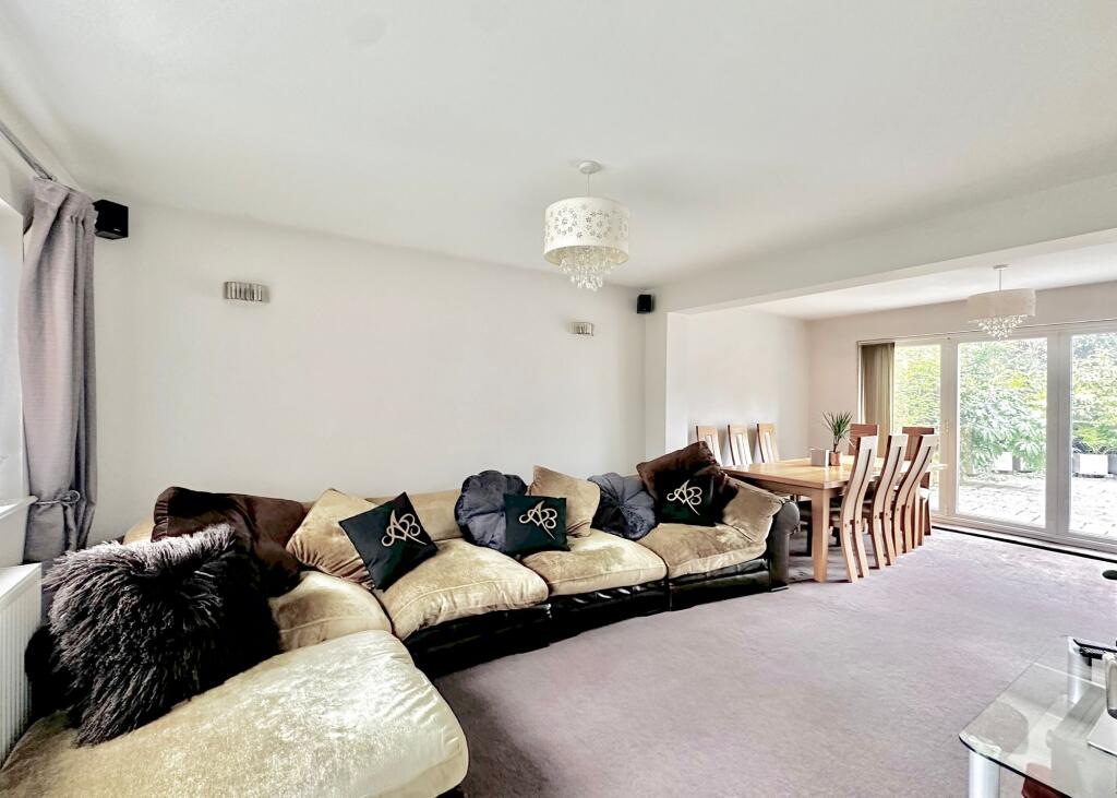 Open-plan Lounge/Diner