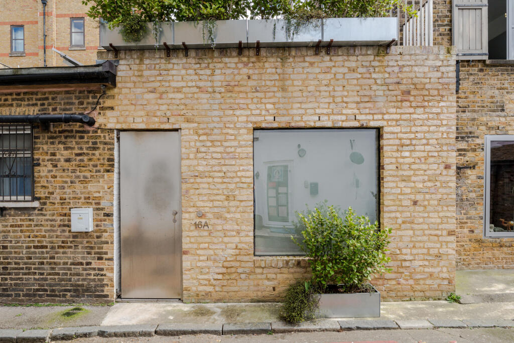 270717 - 6A Basing Court-51.jpg