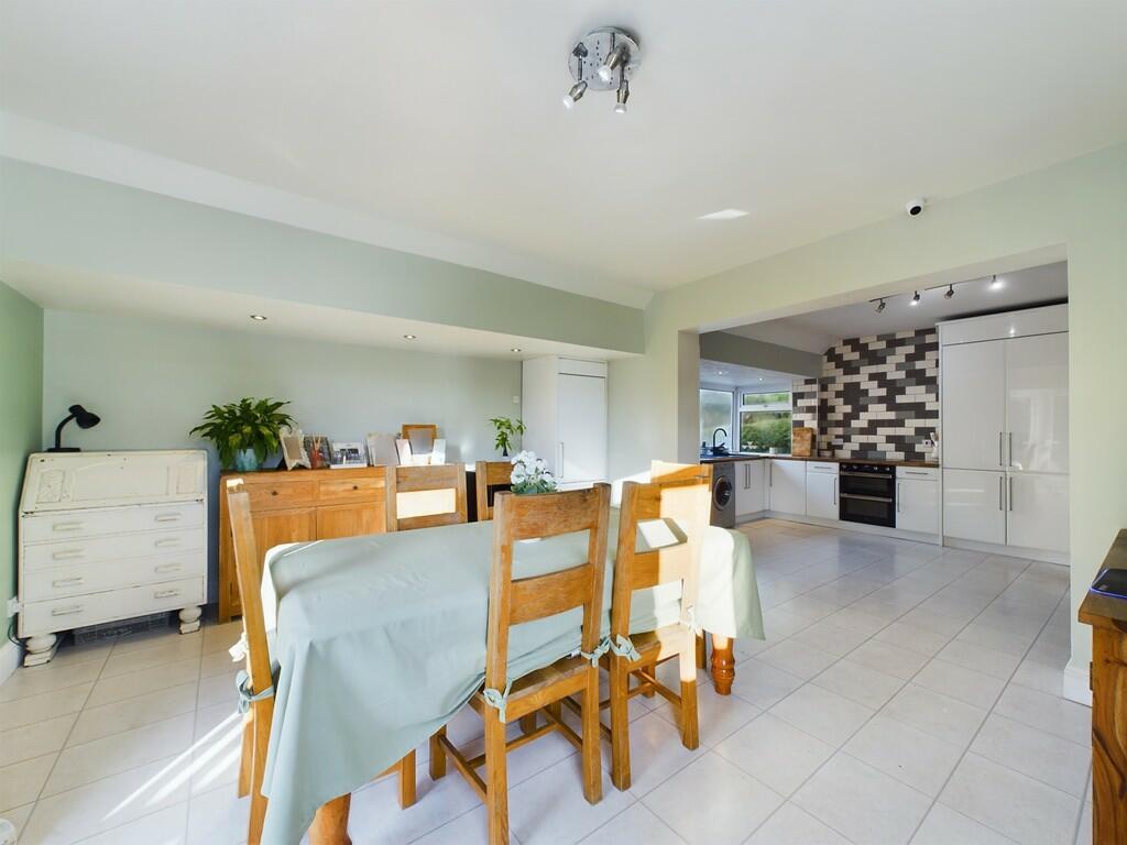 CAM02060G0-PR0260...