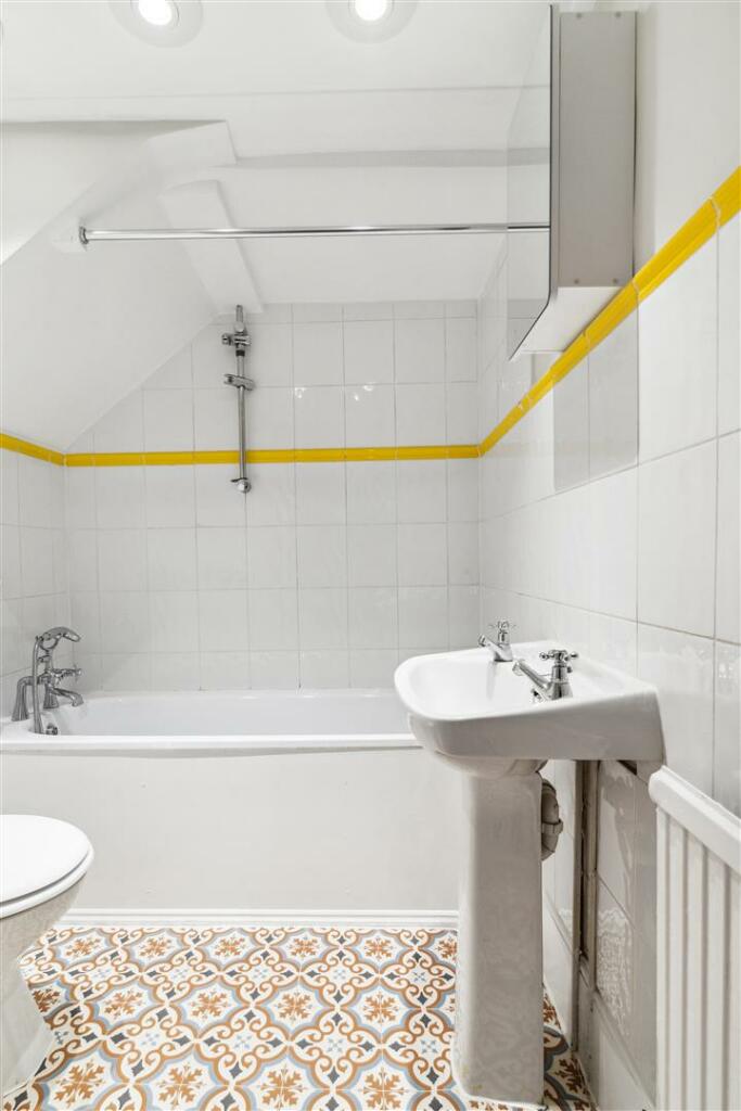 Flat 2, 49 Lambert Road, Brixton SW2 5BB-19.jpg