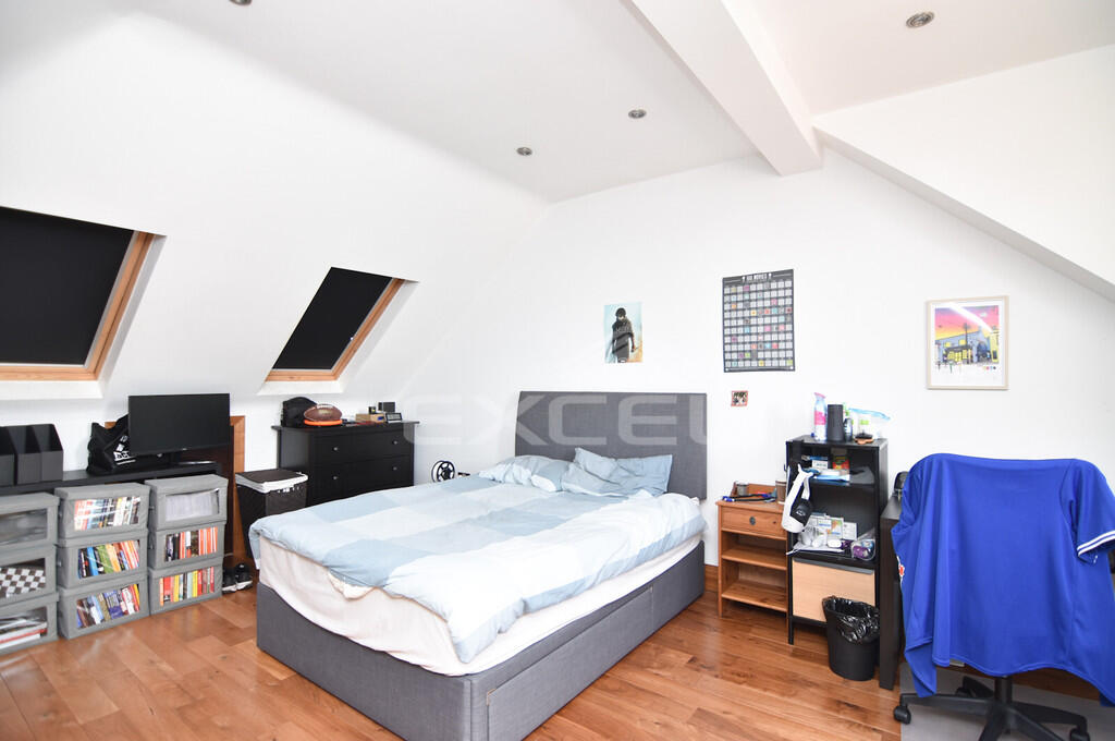 ABAFB2BA-48ED-480...