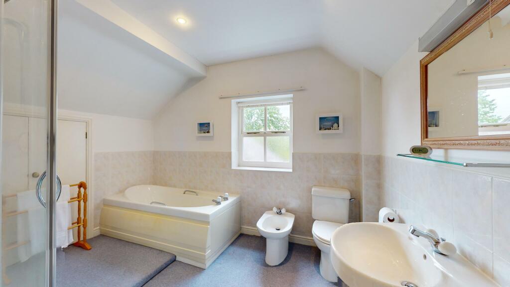Manor-House-Cottage-08122024_151151
