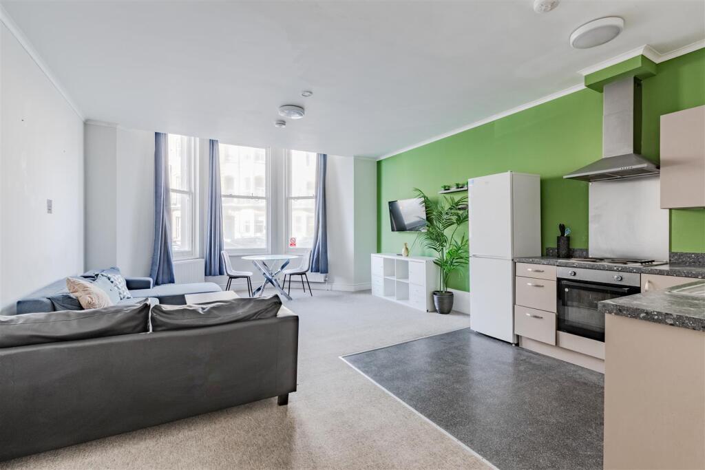 Open Plan Reception