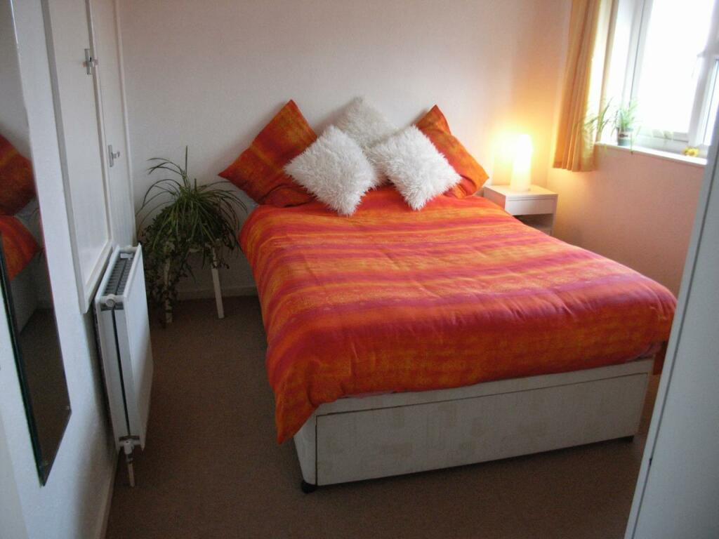 bedroom.jpg
