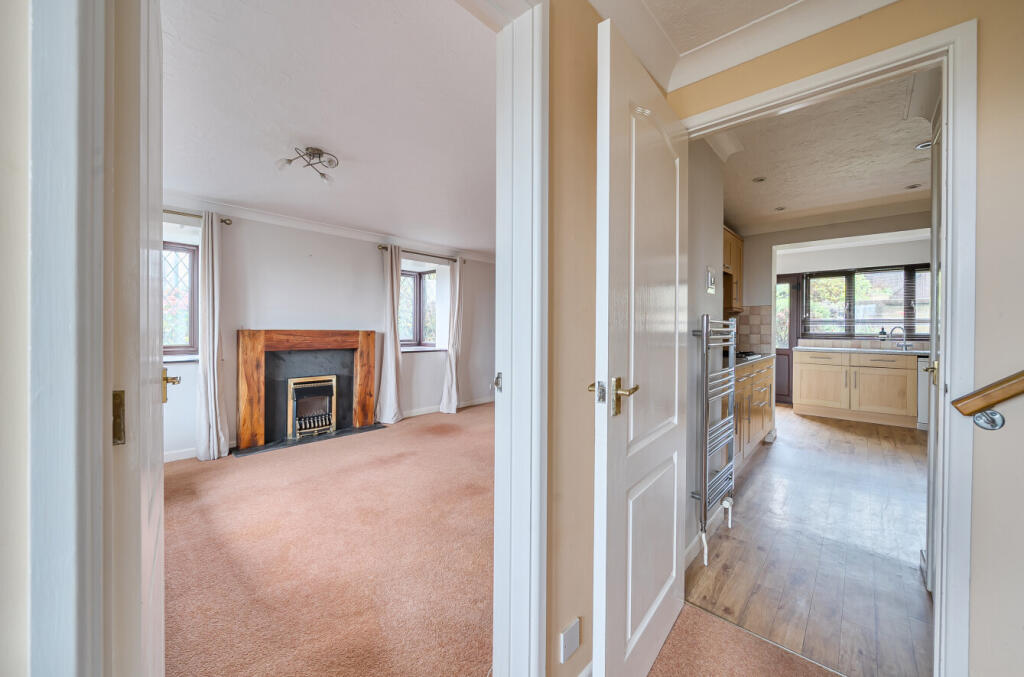 1381553-16-691747...