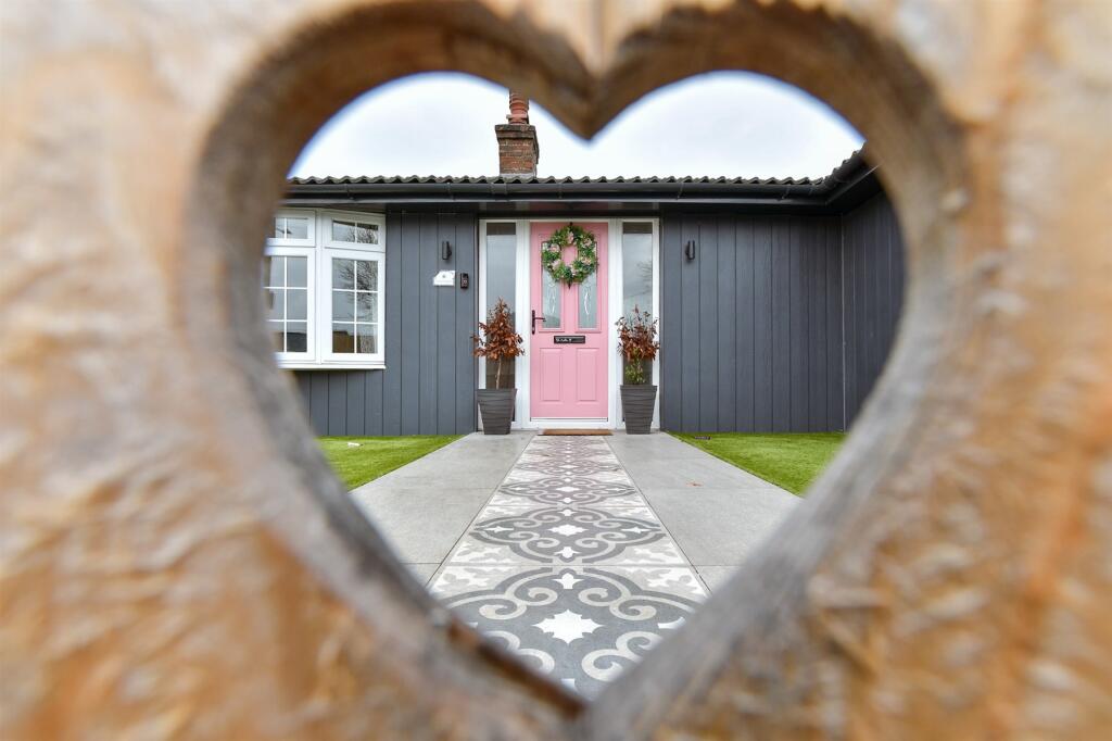 External Lifestyle Photograph