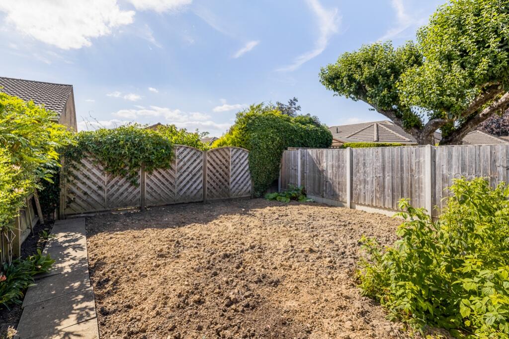 18 Mulberry Way (Spalding)-13