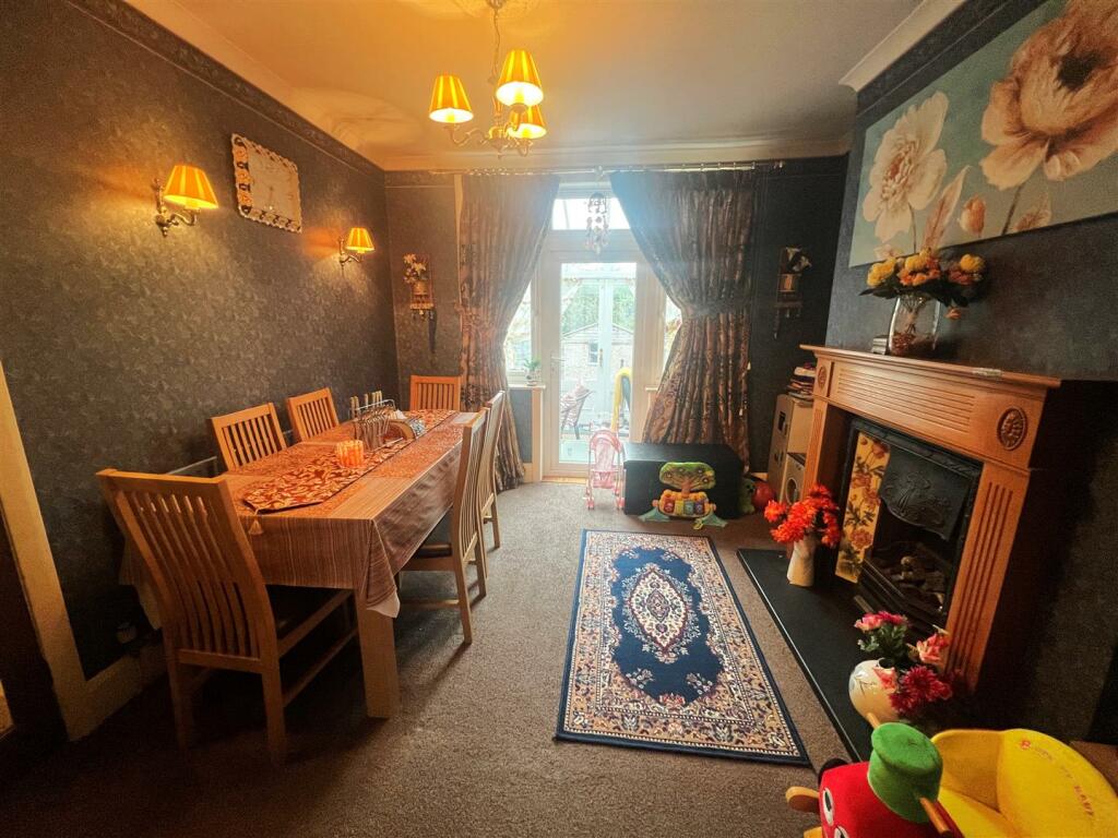Dining Room.jpg