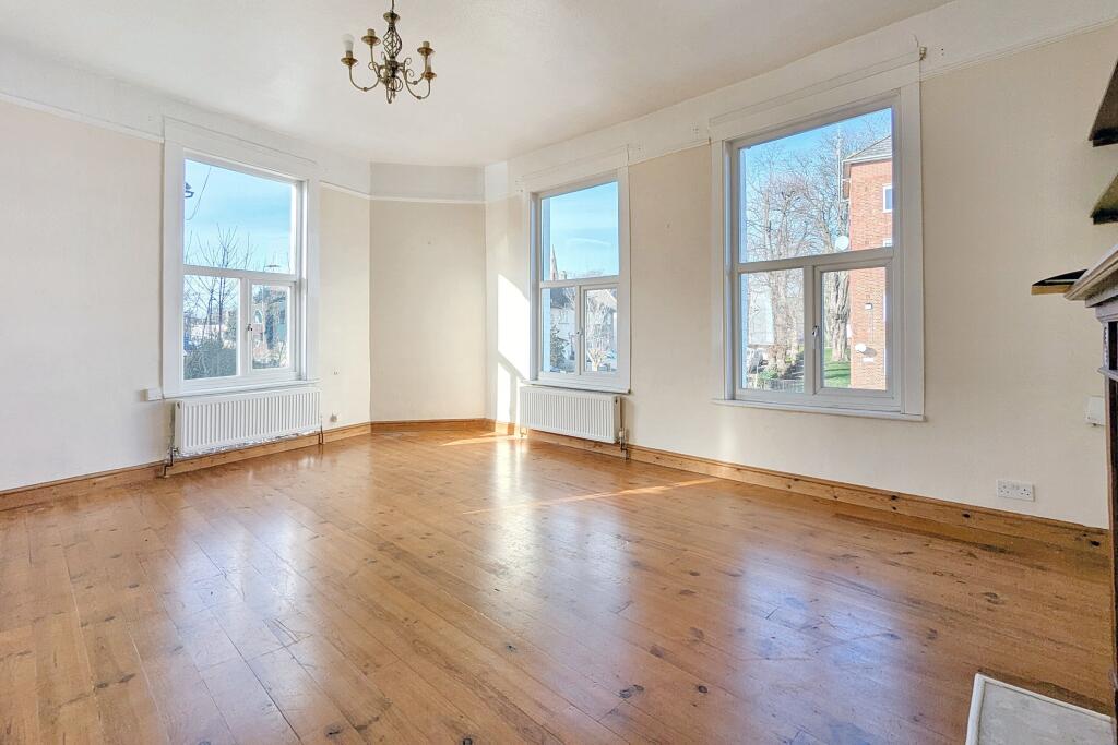 17a Penge Lane, Penge, London, SE20 7DU