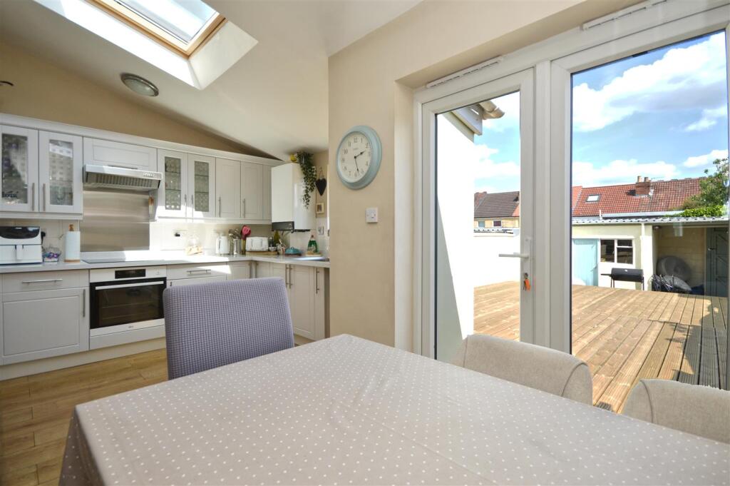 Kitchen/Breakfast Room