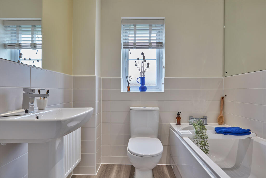 Family bathroom in the Maidstone 3 bedroom home