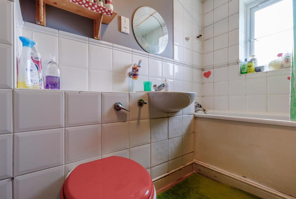 8385708-interior10-800.jpg