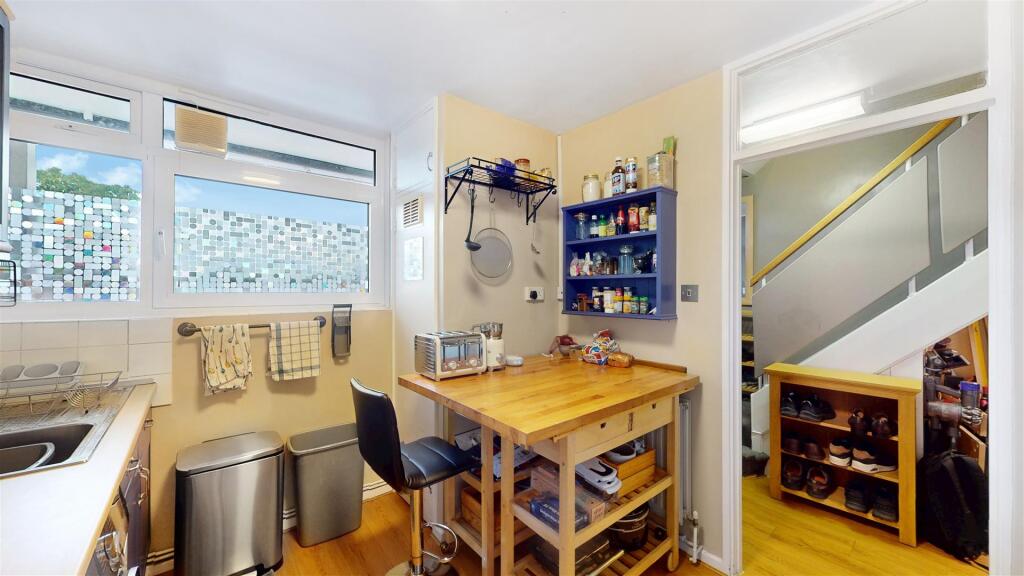 521 Mile End Road - hW9Oa7BrjY3kyxss60Ja.jpg