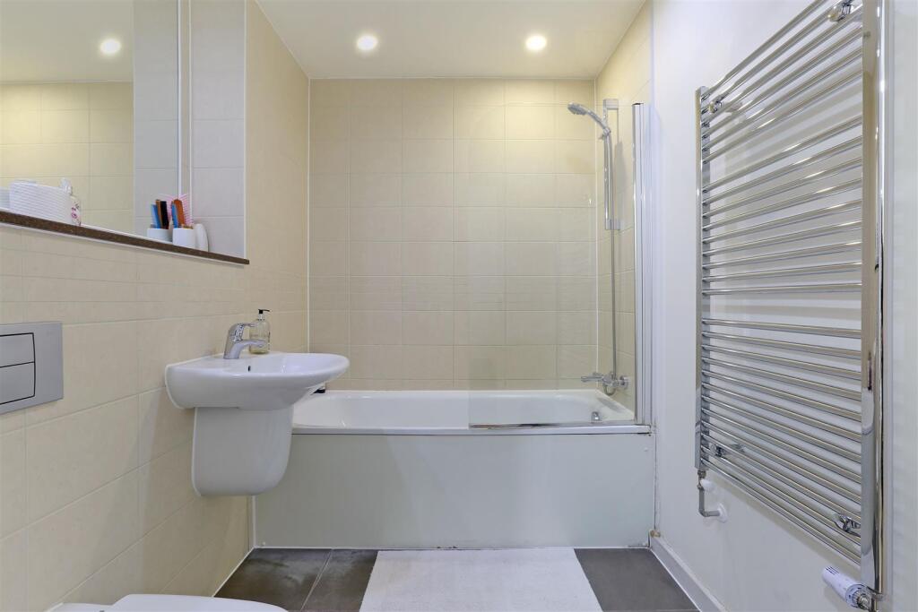 bathroom.jpeg