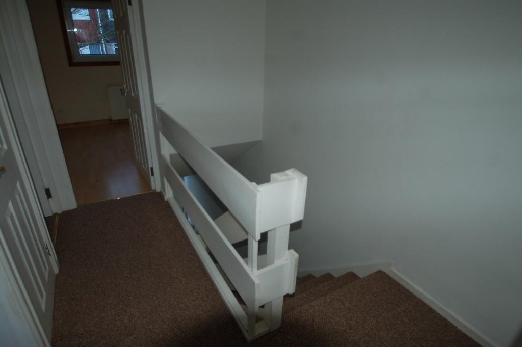 Upper landing