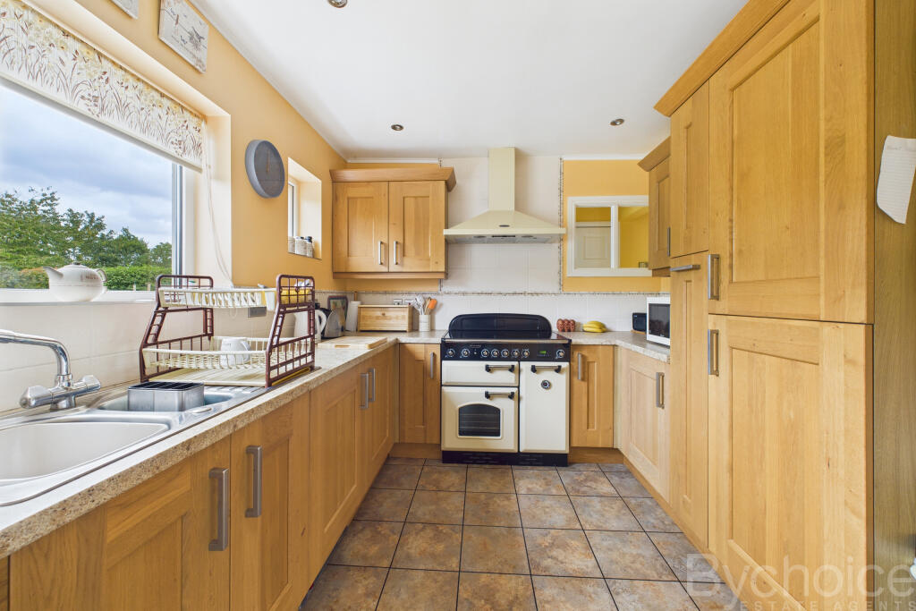 CAM05454G0-PR0045-STILL003