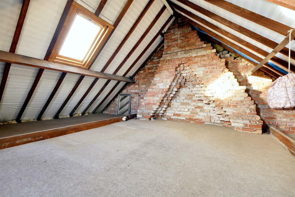 Loft Room.jpeg