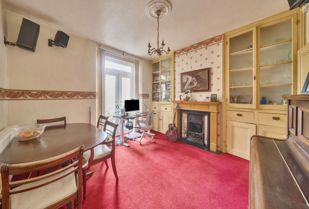 1363997-15-68e7a6...