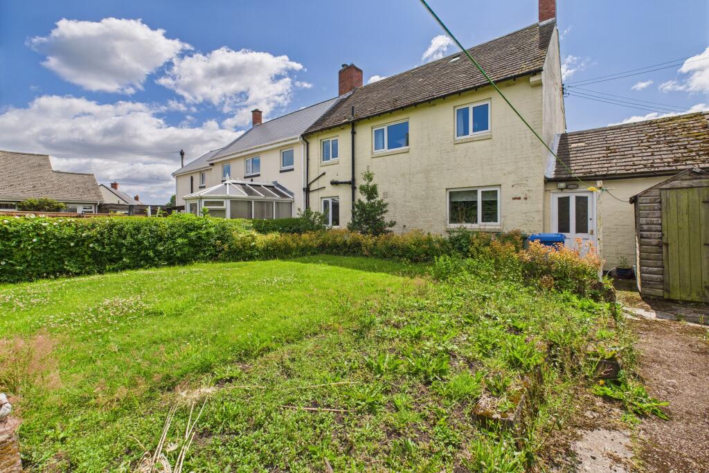 CAM04201G0-PR0096-STILL016