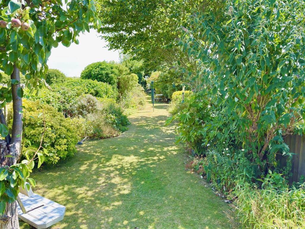 LAWNED GARDENS.jpg