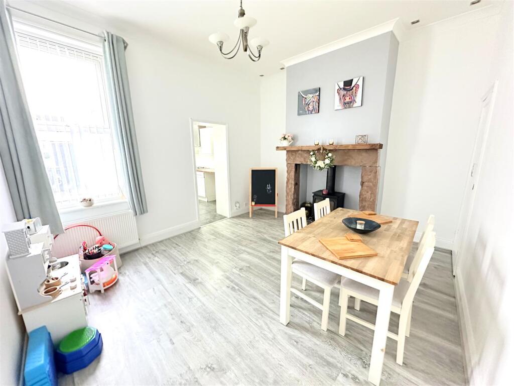 Dining/Family Room