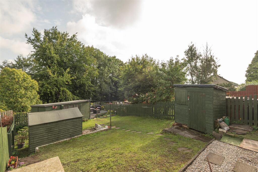 02 - 50 Pollitt Ave HX6 1LE.jpg