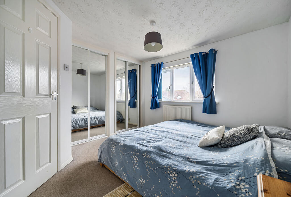 1376144-12-690e22...