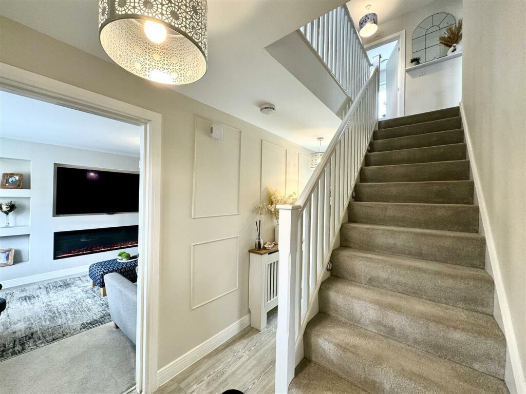 FIRST FLOOR STAIRS AND LANDING