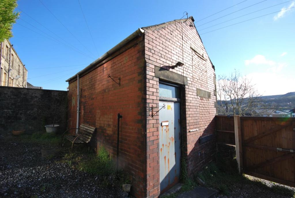Shed