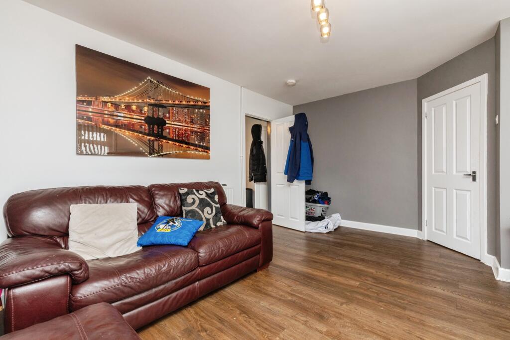 Living Room 4