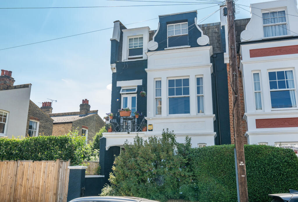 1312769-11-6852d3...