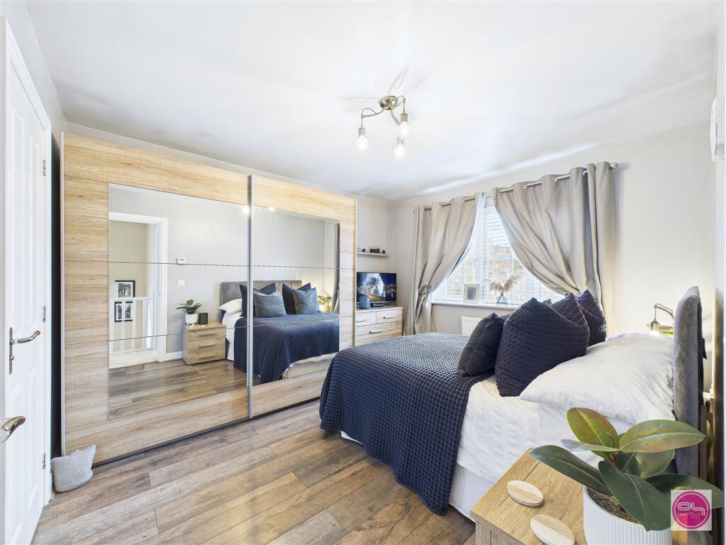 Cobblestone Drive, Newhall (21).jpg