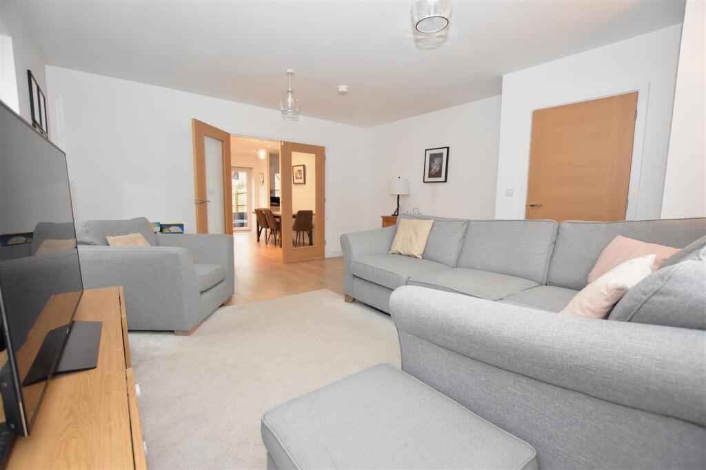 Living Room II.JPG