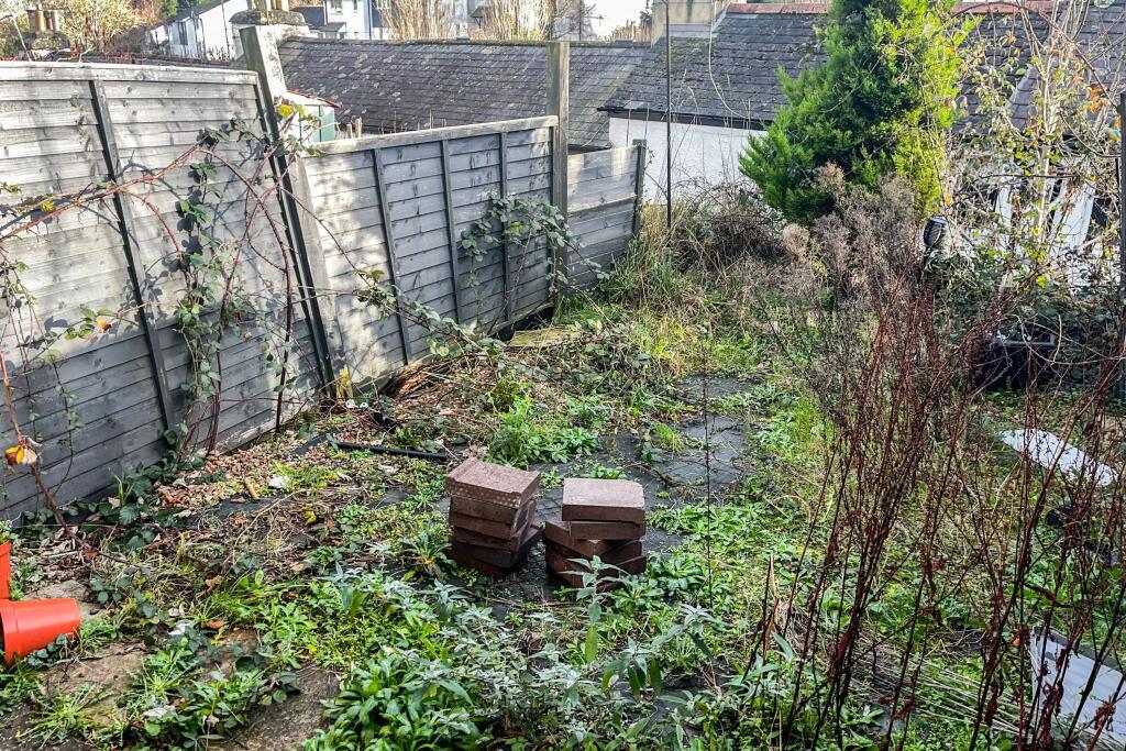 7 Grove Close, Totnes, Devon, TQ9 5EP