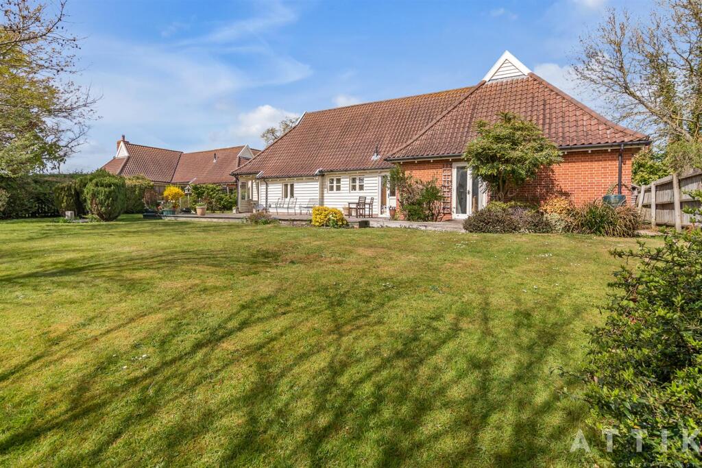 2 Hanbury Close, Halesworth IP19 8DG (49).jpg