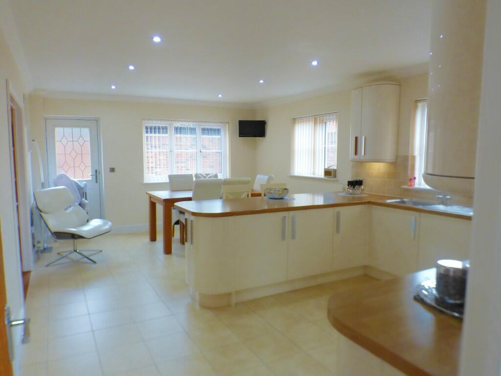 Kitchen/Dining