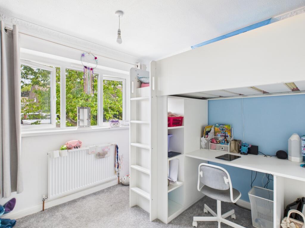 CAM03729G0-PR0063-STILL012